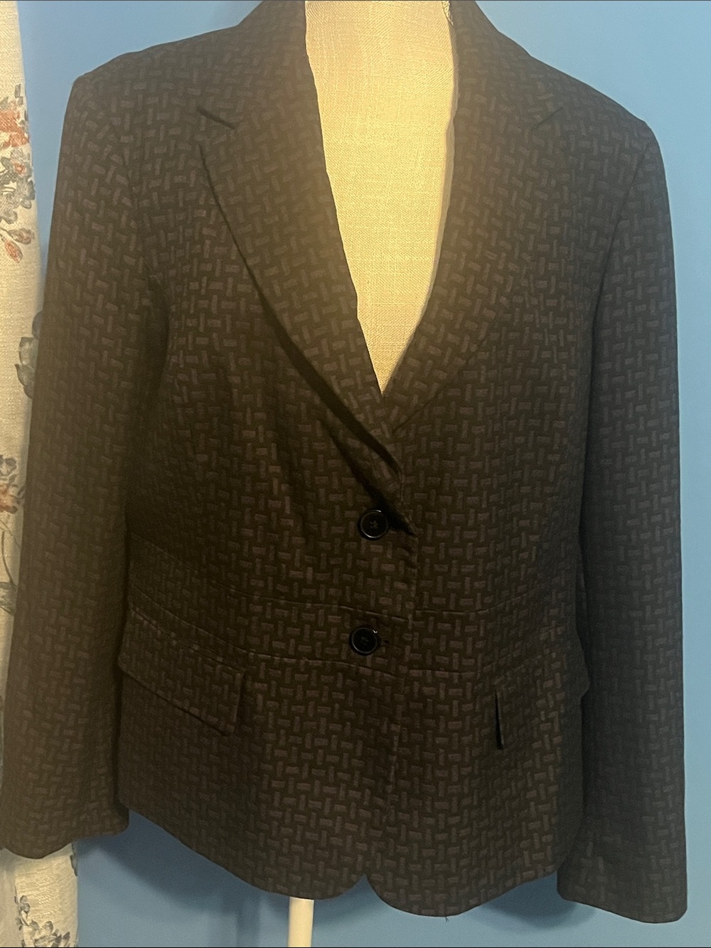 New York & Company Geometric Blazer in Black and Purple, Size 18 Average